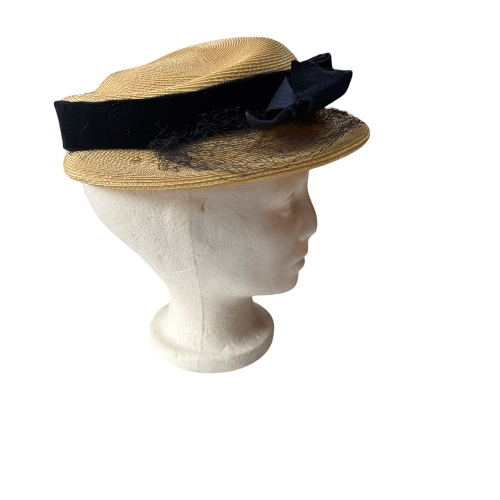 1940s Straw Hat w/Velvet Ribbon & Netting